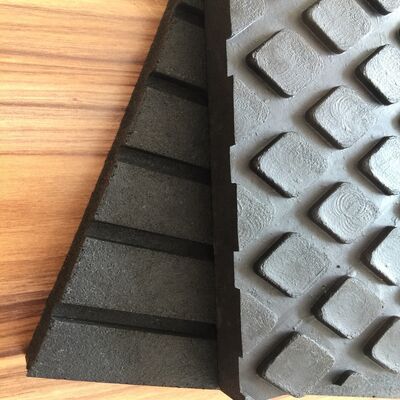 8 মিমি পুরুত্ব ডাবল সাইড ভারী ডিউটি রাবার ঘোড়ার আস্তাবল ম্যাট বর্গাকার হেক্সাগন প্যাটার্ন সহ