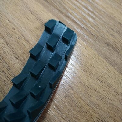 মার্বেল পলিশিংয়ের জন্য ব্লেটউইন অ্যান্টি-স্ট্যাটিক স-টুথ পিভিসি কনভেয়ার বেল্ট